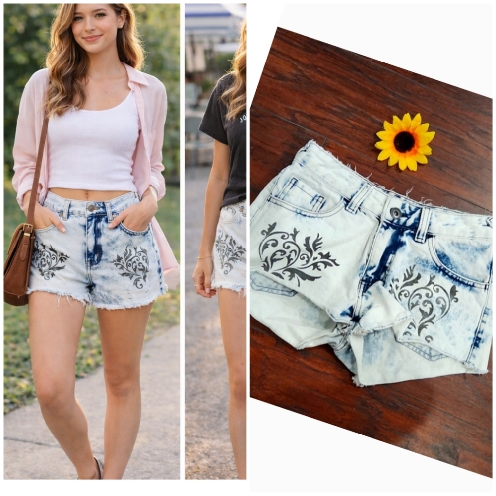 That's it Jeans Shorts 💫